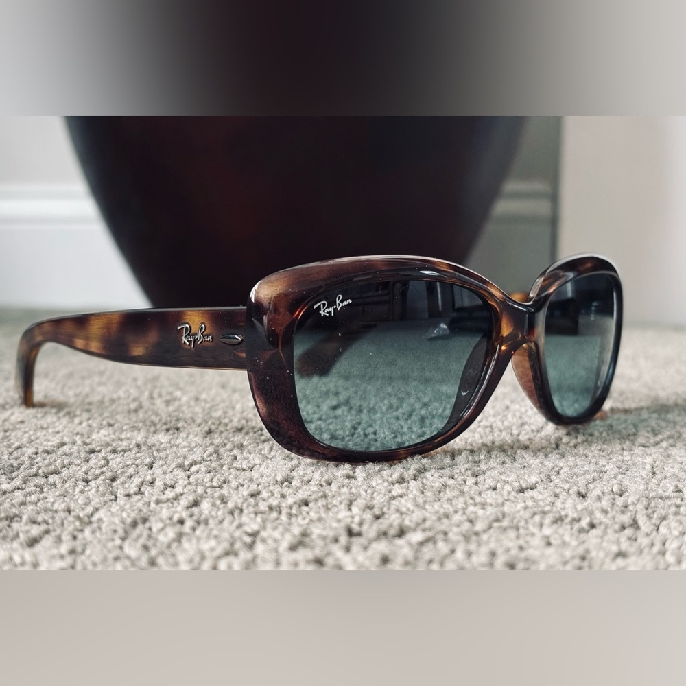 Ray-Ban Brown Sunglasses Gradient Lenses